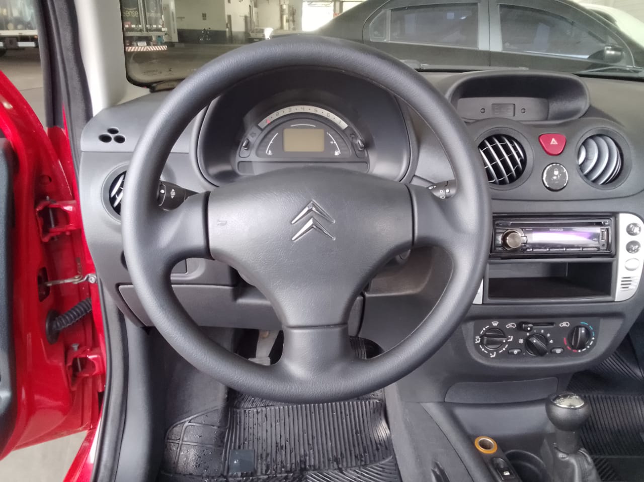 Citroën C3 1.4 I GLX 8V FLEX 4P MANUAL